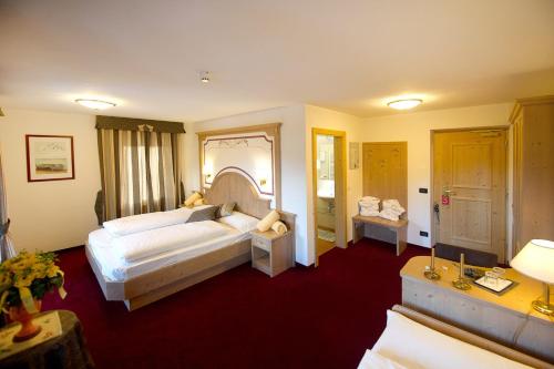 Superior Double or Twin Room with Mountain View