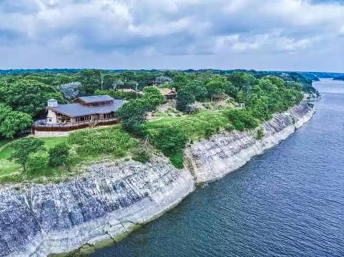 Circles Retreat in Clifton, USA