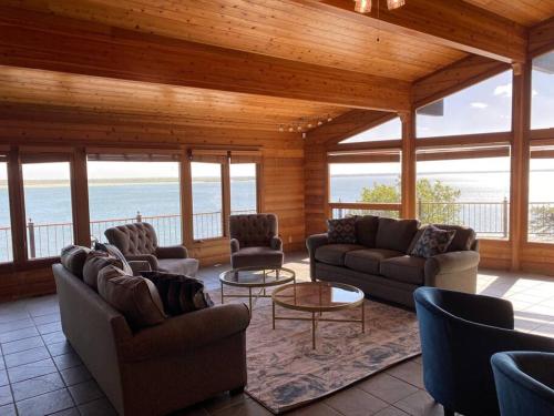 Circles Retreat in Clifton, USA