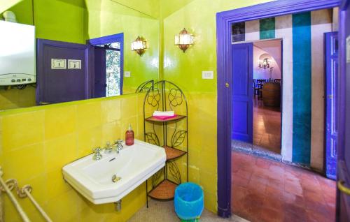 浴室, Awesome Home In Ronciglione With Wifi in 隆齊里奧內