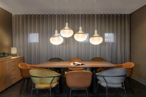 Frankfurt Airport Marriott - image 2