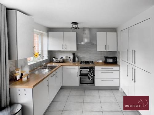 Instalaciones, Farnham - 2 Bedroom House - With Garden and Parking in Farnham
