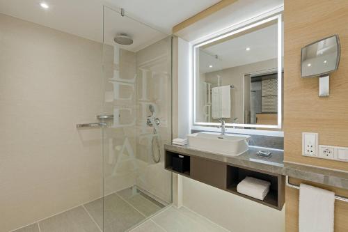 Frankfurt Airport Marriott - image 3