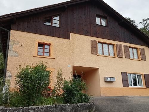 Studio 2 personnes tout équipé (Studio 2 personnes tout equipe) in Glovelier