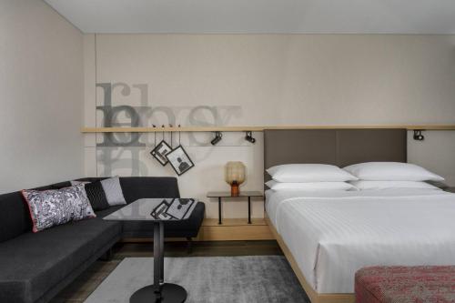 Frankfurt Airport Marriott - image 6