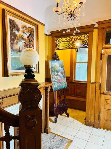 Luxe Downtown Historic Victorian, Premiere Location! in Oak Park, USA