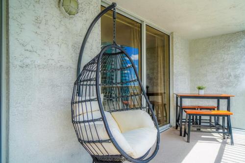 Stylish 1BR Brickell Condo with Balcony and Pool Access - Tap to explore photos