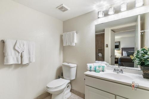 Two-Bedroom Apartment image 4
