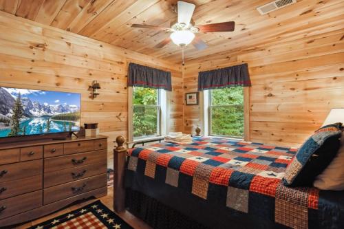 Creekside Hideaway in Todd, USA