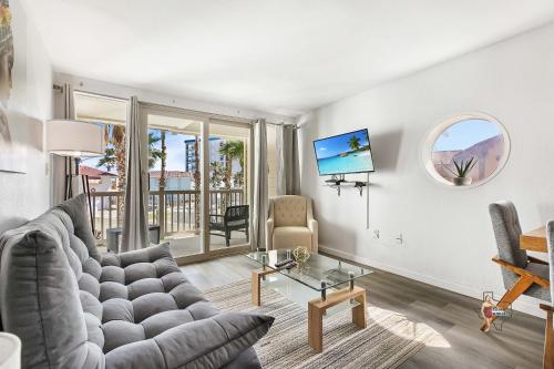 Two-Bedroom Apartment with Balcony room in Bahia Mar Solare Beachfront Resort Condos with Two Pools