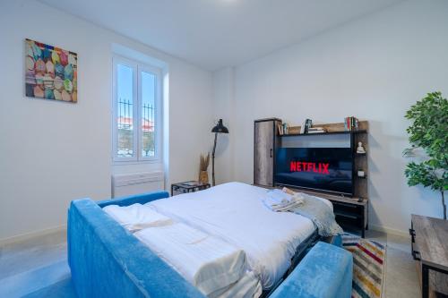 1-BR Monaco Apartment - 1 minute to Monaco 1-BR Monaco Apartment - 1 minute to Monaco