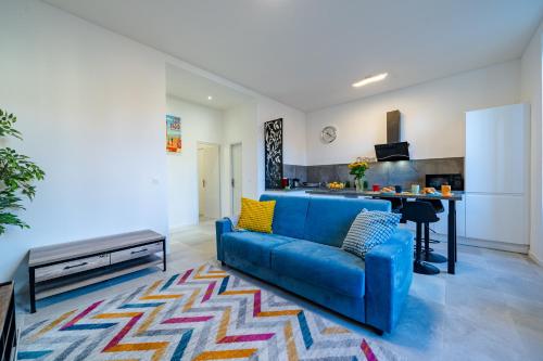 1-BR Monaco Apartment - 1 minute to Monaco 1-BR Monaco Apartment - 1 minute to Monaco