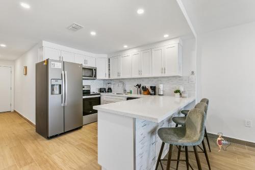 Three-Bedroom Apartment with Ocean View image 10