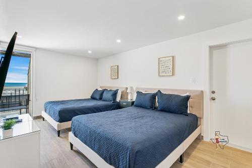 Three-Bedroom Apartment with Ocean View image 5