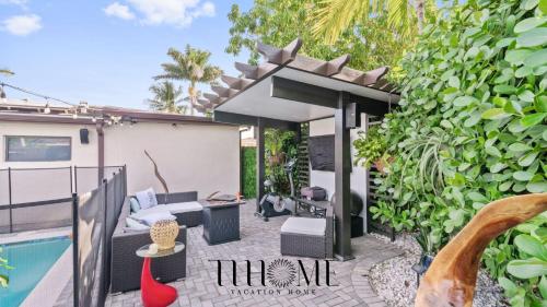Villa Pool 4H 6Bed 3B BBQ Family in Miami, USA