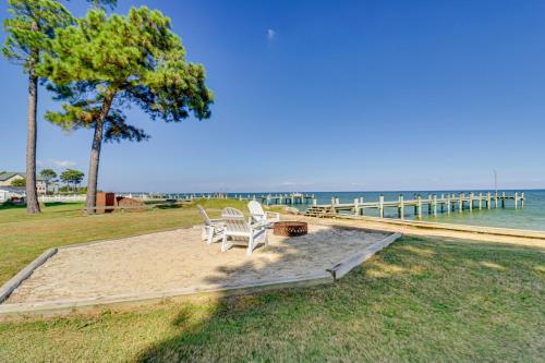 Beachy Maryland A-Frame: Steps to Chesapeake Bay! in Ridge (MD)
