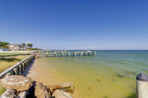 Beachy Maryland A-Frame: Steps to Chesapeake Bay! in Ridge (MD)