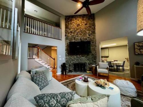NEW! Peaceful Retreat at Nary Hill in Wolfeboro