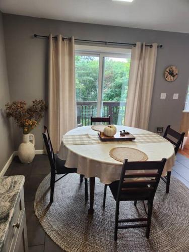 NEW! Peaceful Retreat at Nary Hill in Wolfeboro