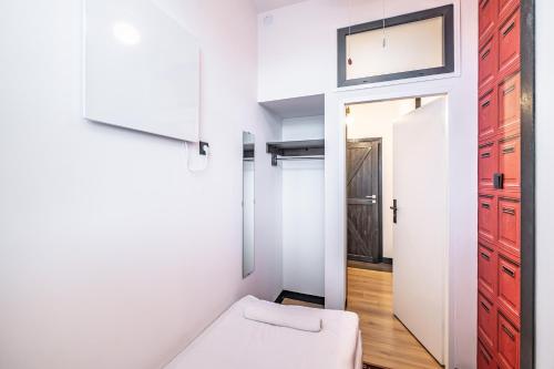 Vola Hostel – Warsaw, NY