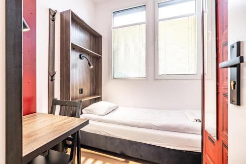 Vola Hostel – Warsaw, NY