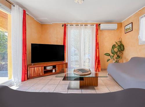 Villa avec Piscine proche Nîmes gîte à louer Manduel