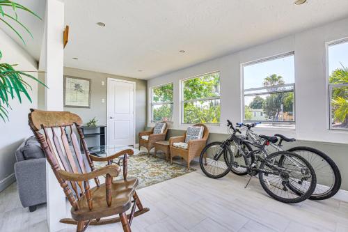 Ft Lauderdale Getaway with Yard about 4 Mi to Beach! in Fort Lauderdale, USA