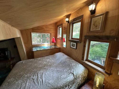 Topanga Wonderland Cottage in Topanga, USA