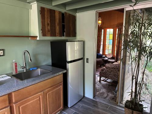Topanga Wonderland Cottage