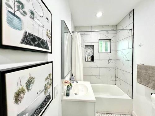 Jies Choice Cozy 3B kids friendly house DTLA in Los Angeles, USA