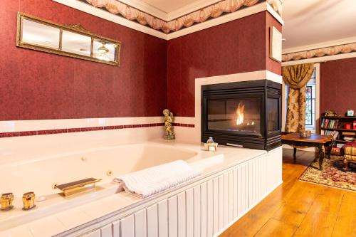 Aurora Staples Inn in Stillwater (MN)