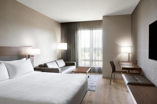 AC Hotel by Marriott Bloomington Mall of America - image 6