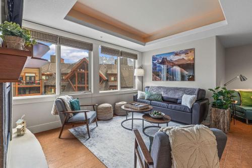 Luxury Rockies Retreat 1BR with Views - image 4