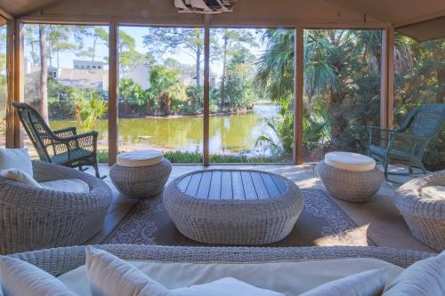 Water's Edge Water's Edge