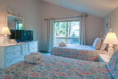 Water's Edge Water's Edge