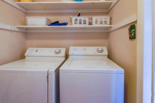 Water's Edge Water's Edge