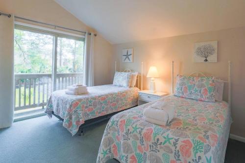 Water's Edge Water's Edge