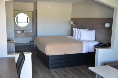 Baymont Suites in Covington, USA