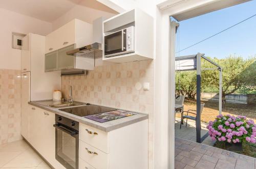 One-Bedroom Apartment - Ground Floor image 9