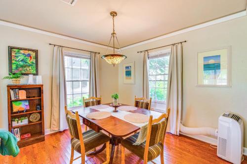 Home Less Than 2 Mi to McGee Beach and Cole Park! Home Less Than 2 Mi to McGee Beach and Cole Park!