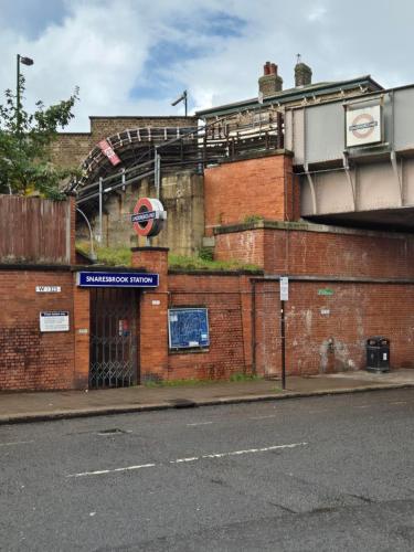 Aya's Snaresbrook Apartment