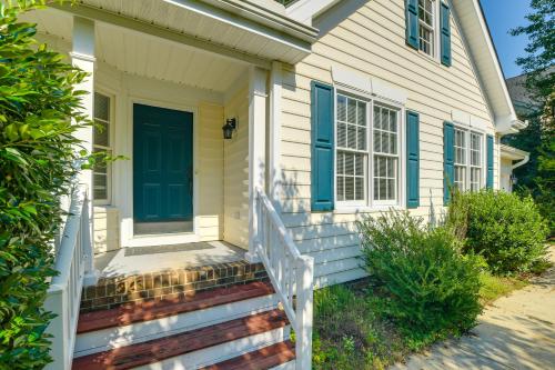 Park Village Home with Pond 6 Mi to Downtown Cary in Cary, USA