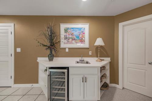 Perdido Grande 2502 by Vacation Homes Collection – Orange Beach, AL