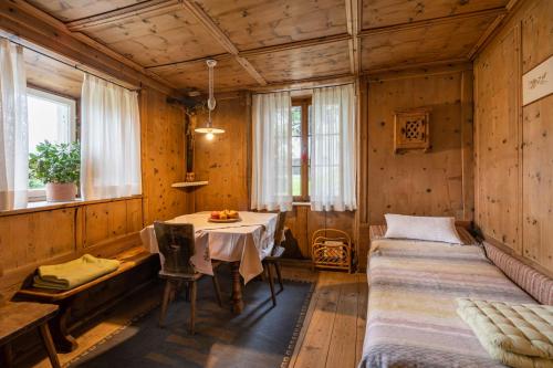 Ferienwohnung Burgfrieden Brixen with BrixenCard