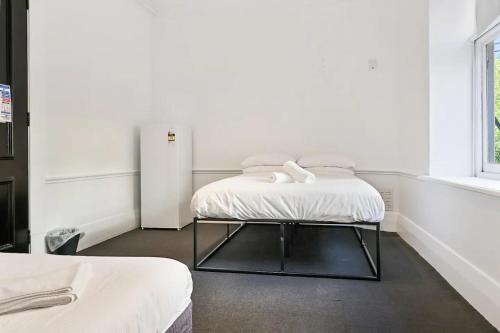 Camera, familiare, bagno in comune