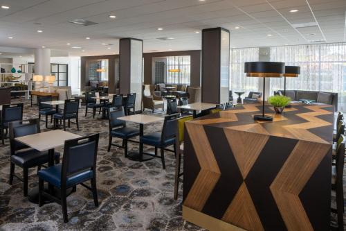 ห้องประชุม / บอลรูม, Courtyard by Marriott Miami Coral Gables near มิราเคิล ไมล์