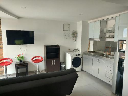 One-Bedroom Apartment image 3