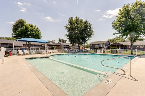 Waterfront Lazy Days Condo with Views and Pool Access!