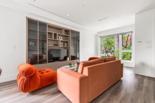 Charming and Modern Retreat in Vancouver Trendy 42nd Avenue Neighbourhood in Vancouver, Canada