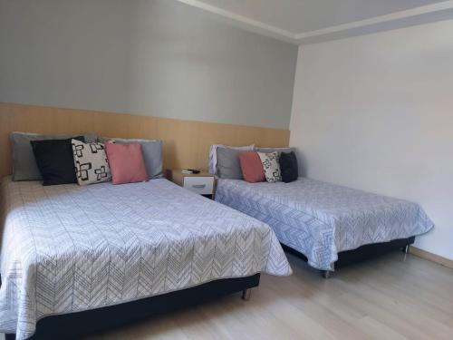 One-Bedroom Apartment image 3